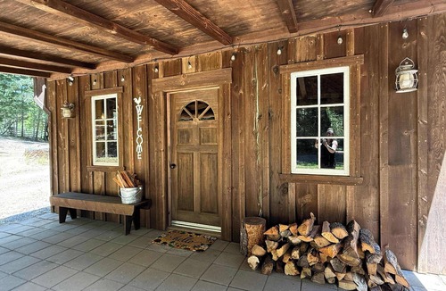 Selma Cabin | Bunkhouse Sleeps 20 Weddings Reunions WiFi
