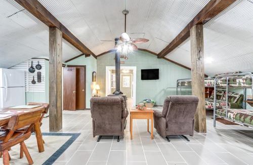 Combs Apartment | Bunkhouse-Style Studio in Elkins Near ATV Trails!