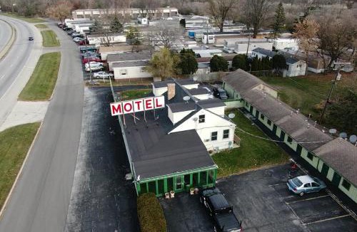 Lake Bluff Hotel | By The Way Motel Lake Bluff