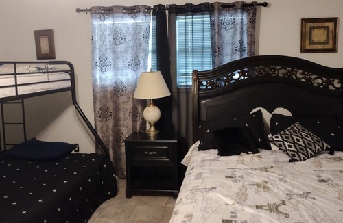 Samburg House | Cabin Style One Bedroom Apartment Reelfoot Lake