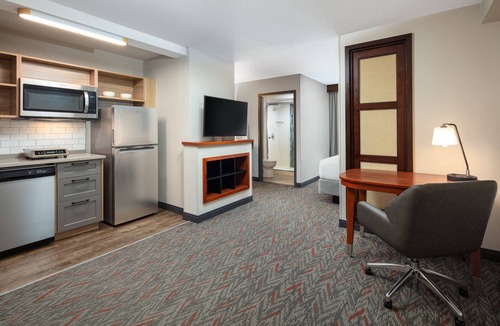 Crestline Heights Hotel | Candlewood Suites Birmingham - Inverness by IHG