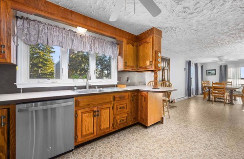 Buzzards Bay House | Cape Cod Waterfront with Stunning Views
