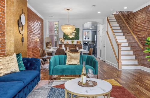 Bloomingdale Bed & Breakfast | Capitol Piano House - Luxe 4BR, Sleeps 14, Fenced Yard, Parking