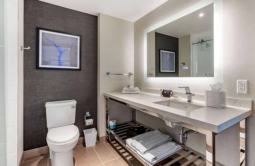 Buzzard Point Hotel | Capitol Riverfront District! 2 Comfortable Units, On-Site Bar, Rooftop Lounge
