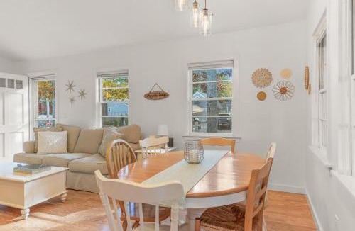 Mashpee House | Cappawack Cottage - Firepit & Private Beach Nearby