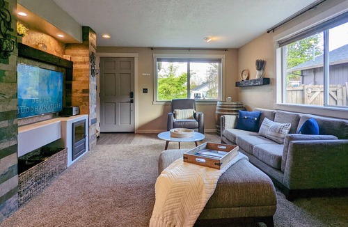 Carlton House | Carlton Oasis ~ A Wine Country Tropical Oasis