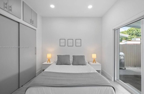 Flagami House | Casa Gabriel, Comfortable and spacious private home 15 minutes from downtown Miami!