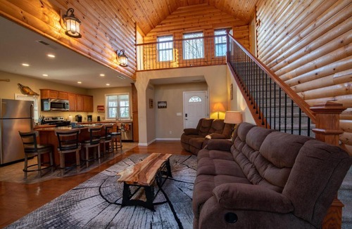 Deepwater House | Cedar Ridge