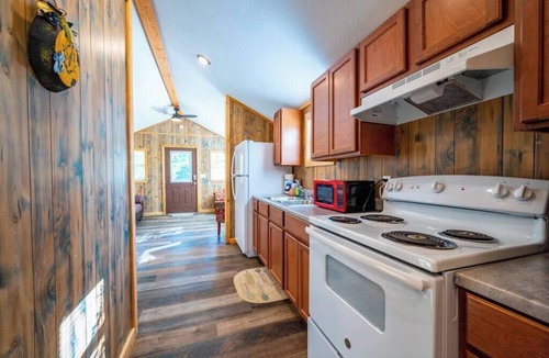 Broken Bow Cabin | Cedar: Sleeps 3, Tiny Cabin, Pets, Near Park/Lake