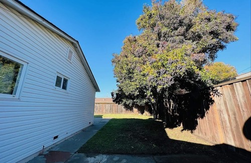 South Sundale House | Centrally located cheerful 3B2b in Fremont
