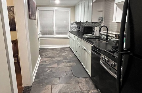 Broken Arrow House | Charmer 2bed house fenced in Broken Arrow. Rose District 1 block off Main pet ok