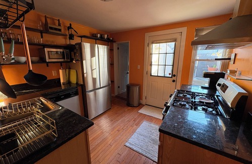 Upper Fells Point House | Charming 1-bedroom house in Baltimore with AC
