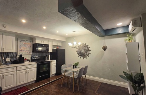 Denton Cottage | Charming 1-bedroom Studio Apartment Few Blocks from TWU