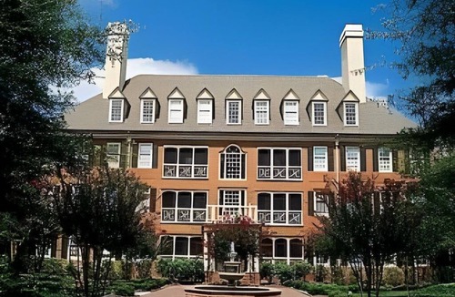 Berkeley Condo | Charming 1-bedroom condo with fitness room, WiFi in delightful Williamsburg
