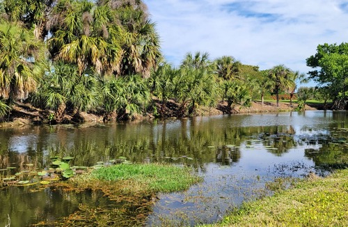 Palm River Estates Condo | Charming 2 bed /2 bath condo - minutes to beaches, shopping, fine dining.