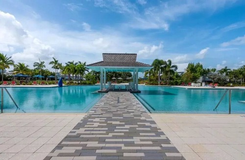 Naples Villa | Charming 2 Bed Villa with a Den in Gated Naples Community-Enjoy Pool, Pickleball