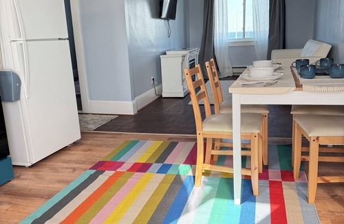 Hull House | Charming 2-bedroom building in delightful Hull with ocean view