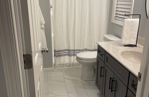 Rochester House | Charming 2-bedroom home, close to Mayo Clinic!