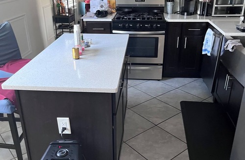 Forestview House | Charming 2-bedroom house with WiFi in peaceful Hazel Crest