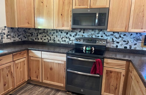 Long Prairie House | Charming 2-bedroom shouse seated on 50 acres in tranquil Long Prairie with AC.
