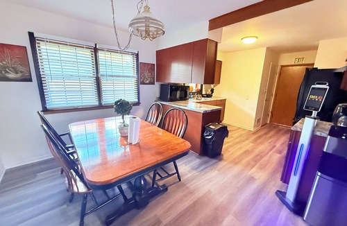 Milwaukee House | Charming 3-bedroom house in delightful Wauwatosa