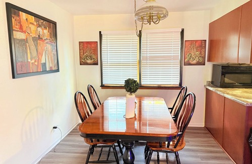 Milwaukee House | Charming 3-bedroom house in delightful Wauwatosa