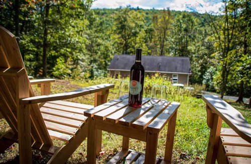 Fort Valley House | Charming 3-bedroom mountain retreat in beautiful Fort Valley with Hot Tub Hiking