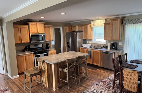 Fort Scott House | Charming 4-bedroom house with AC in Fort Scott