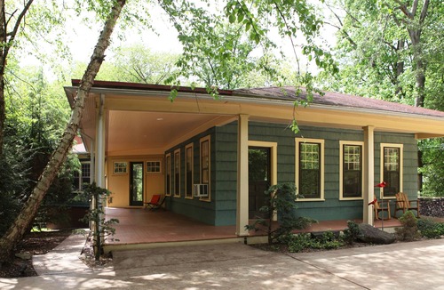 South Kensington House | Charming and Beautiful American Craftsman Bungalow