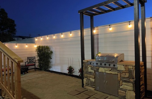 Pittsburg House | Charming and Spacious 4-bedroom house in Pittsburg with AC