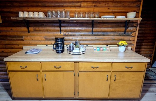 Lyndon Station Cabin | Charming cabin getaway in the woods, private trails, only 20 mins from WI Dells!