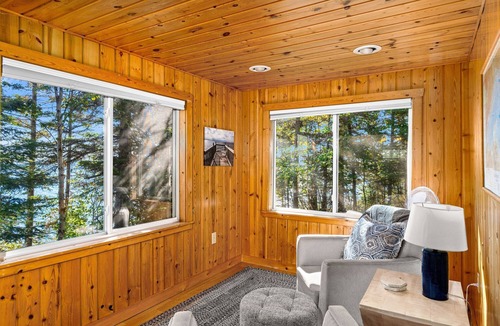 Two Harbors Cabin | Charming cabin only feet from Lake Superior