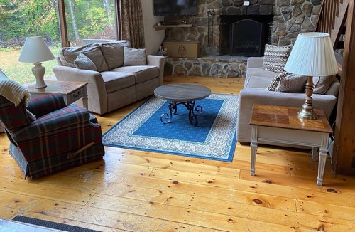 Londonderry Ski Chalet | Charming Chalet - PERFECT FOR FAMILIES!!!