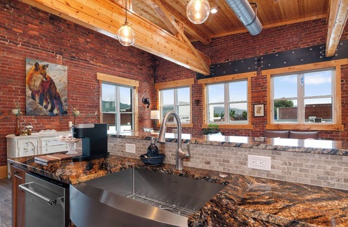 Waynesville Condo | Charming condo on Main Street in Waynesville
