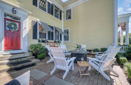 Mystic House | Charming downtown Mystic home. Mere steps to shops, restaurants, and parks.