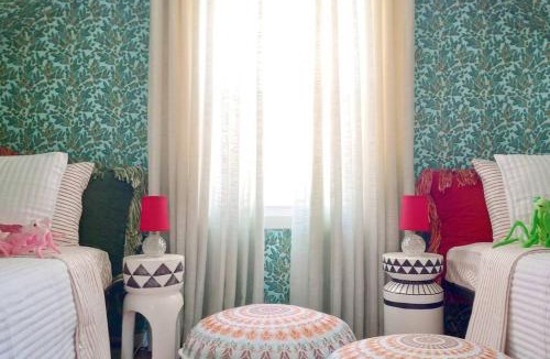 Huntington House | Charming Family Home Sleeps 8 near DC, Historic Old Town VA, & National Harbor