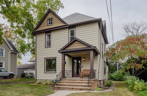 Appleton House | Charming Home near Lawrence U. - Walk to Downtown!