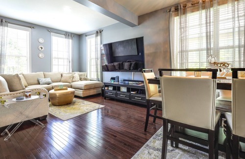 Glenarden House | Charming Lanham Townhome: 12 Mi to Capital!