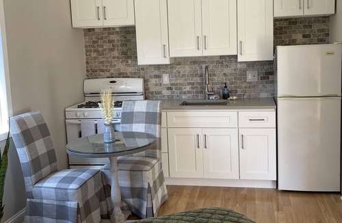 Locust Valley Cottage | Charming New Studio Guest House