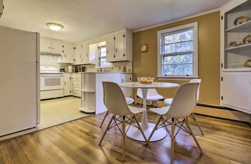 Versailles House | Charming Norwich Home ~ 7 Mi to Mohegan Sun!