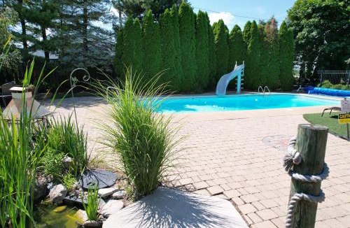 Huron House | Charming School House with Large Pool