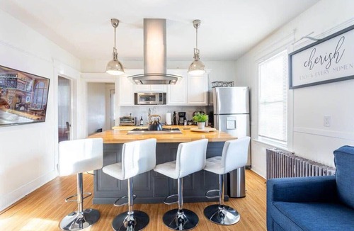 West End - West Side Apartment | Charming &Spacious 3BD, 1BA, Fam-Friendly-Yard&Porch