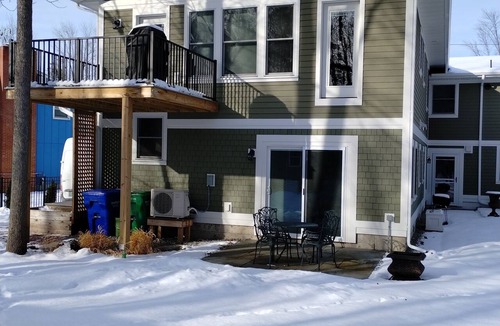 Shelburne Apartment | Charming Studio Se7en apartment in tranquil Shelburne, perfect for your getaway!