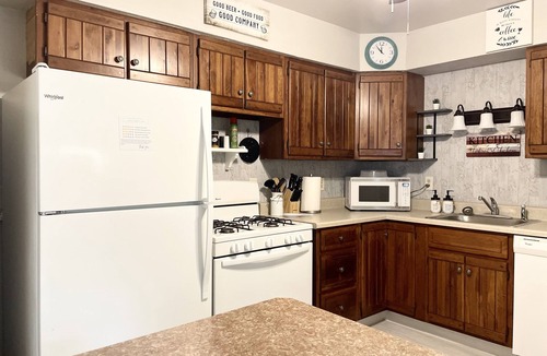 Girard House | Charming three bedroom home with spacious deck, near Elk Creek