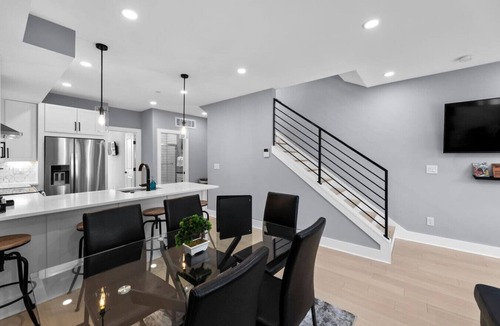 Trinidad Hotel | CharmingReno+Sun Filled+Well Located+H St+Garage