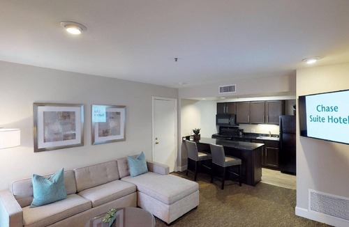 Brea Hotel | Chase Suites Hotel Brea-Fullerton