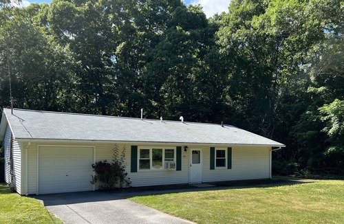 North Kingstown House | Cheerful 3-bedroom home, sleeps 6. Dog-friendly!