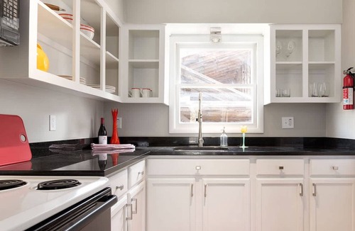 Asheville Apartment | Cheerful Studio w Patio Steps From Everything