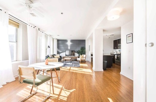 Macon Apartment | Cherry St Hideaway | Walkable with Otis Vibes