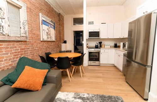 Flatiron District Apartment | Chic 3BR in Flatiron/Chelsea | W/D + Smart TV’s